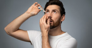 Mitos y verdades sobre las gotas para los ojos