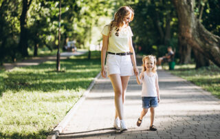 Día Mundial del Paseo: cómo esta actividad mejora tu salud visual